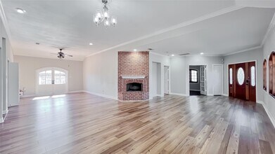 6303 Lugary Dr in Houston, TX - Building Photo - Building Photo