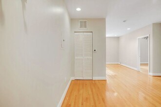 219 T St NE in Washington, DC - Building Photo - Building Photo