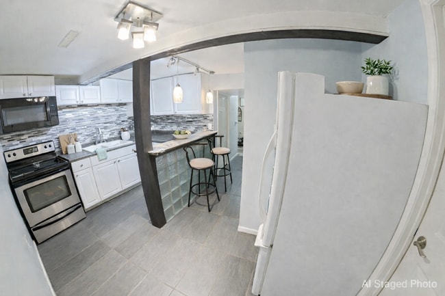 property at 525 Kearney St