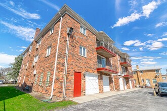 21 S Waiola Ave in La Grange, IL - Foto de edificio - Building Photo