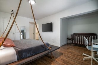 14615 NE 3rd Ct in Miami, FL - Building Photo - Building Photo