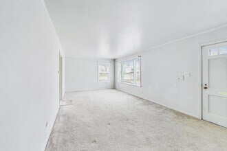 733 E Rockland Rd in Libertyville, IL - Building Photo - Building Photo