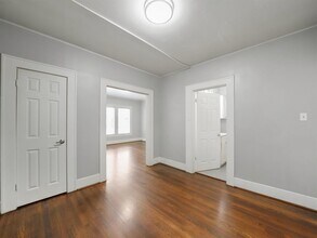 2411 Dunlavy St in Houston, TX - Building Photo - Building Photo