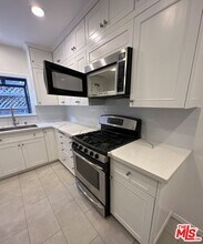 7865 Willoughby Ave in West Hollywood, CA - Building Photo - Building Photo