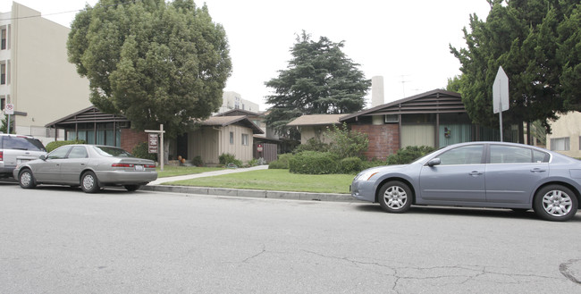 10863-10881 Whipple St in North Hollywood, CA - Building Photo - Building Photo