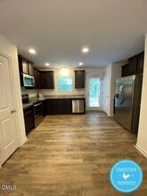 3287 Ivy Wood Ln, Unit upper in Durham, NC - Foto de edificio - Building Photo