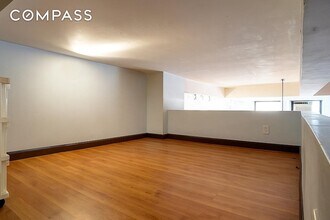315 7th Ave, Unit 17E in New York, NY - Building Photo - Building Photo