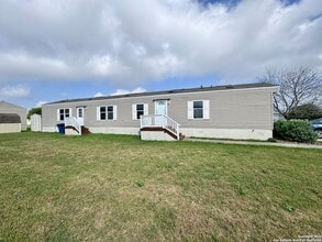 244 Cactus Wren Loop in New Braunfels, TX - Foto de edificio - Building Photo