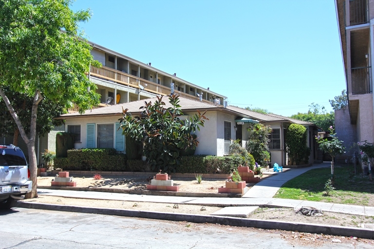 1116 Molino Ave in Long Beach, CA - Foto de edificio