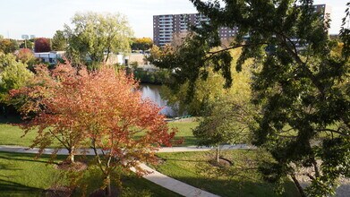 75 Kristin Cir in Schaumburg, IL - Building Photo - Building Photo