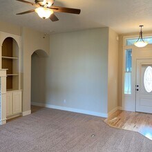 2835 N W 12th Dr in Meridian, ID - Building Photo - Building Photo