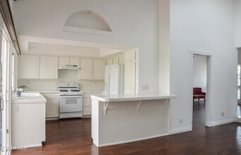 2321 Waterby St in Thousand Oaks, CA - Building Photo - Building Photo