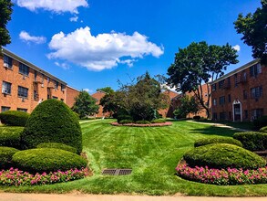 Saint James Apartments in Bergenfield, NJ - Building Photo - Building Photo