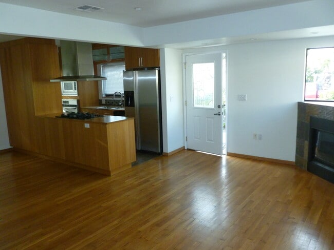 4160 W 163rd St in Lawndale, CA - Building Photo - Building Photo