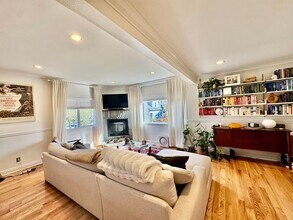 420 W Crockett St in Seattle, WA - Building Photo - Building Photo