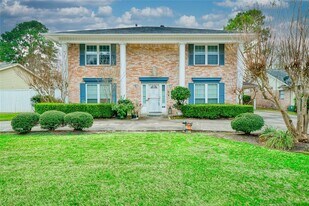 3114 Cypress Point Dr in Missouri City, TX - Building Photo