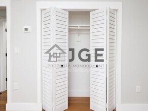 270 NE 191st St in Miami, FL - Building Photo - Building Photo