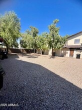 2424 E Tracy Ln in Phoenix, AZ - Building Photo - Building Photo
