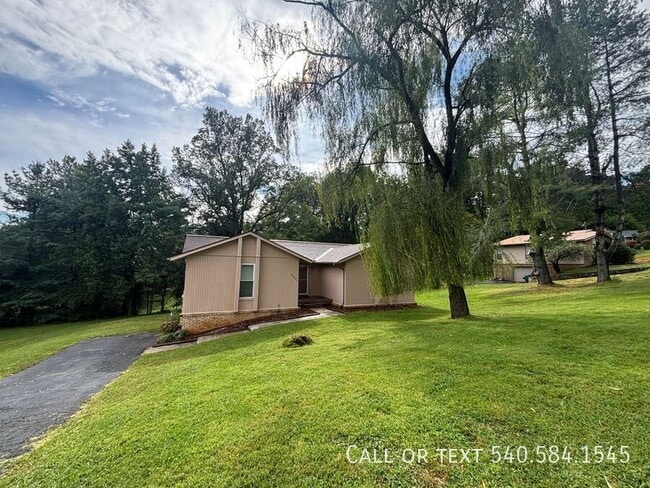 property at 6421 Orchard View Ln