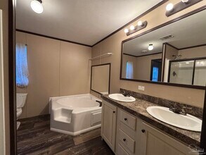 6261 Morgan Rd in Milton, FL - Foto de edificio - Building Photo