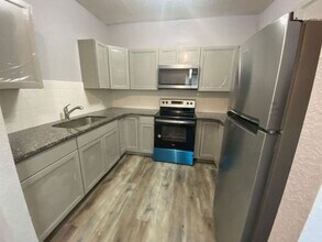 239 Laws Ln in Ormond Beach, FL - Building Photo - Building Photo