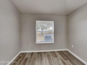 2450 Creekfront Dr in Green Cove Springs, FL - Building Photo - Building Photo