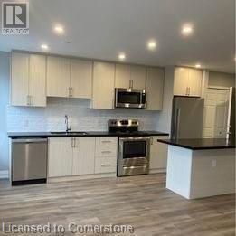 579 Clare Ave in Welland, ON - Building Photo