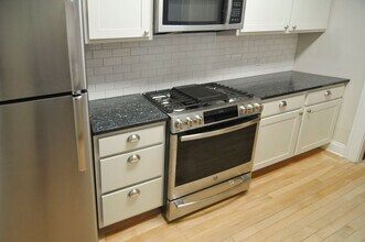 1236 Drake St in Madison, WI - Building Photo - Building Photo