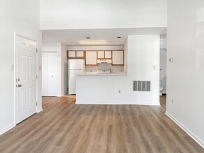 132 Meadow Ridge Rd in Absecon, NJ - Building Photo - Building Photo