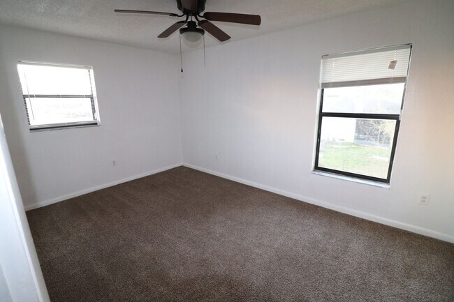 727 Lucaya Dr in Poinciana, FL - Building Photo - Building Photo