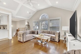 46 Cortlandt St in Roseland, NJ - Building Photo - Building Photo
