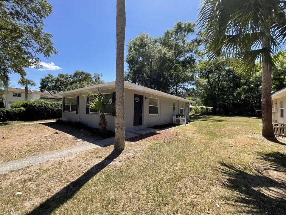 2218 S Park Ave in Sanford, FL - Building Photo