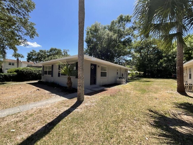 property at 2218 S Park Ave