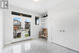 814 Crossgate St in Ottawa, ON - Building Photo - Building Photo