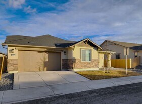 822 Wild Daisy in Minden, NV - Building Photo