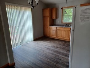 130 Rhyme St in West Salem, WI - Foto de edificio - Building Photo