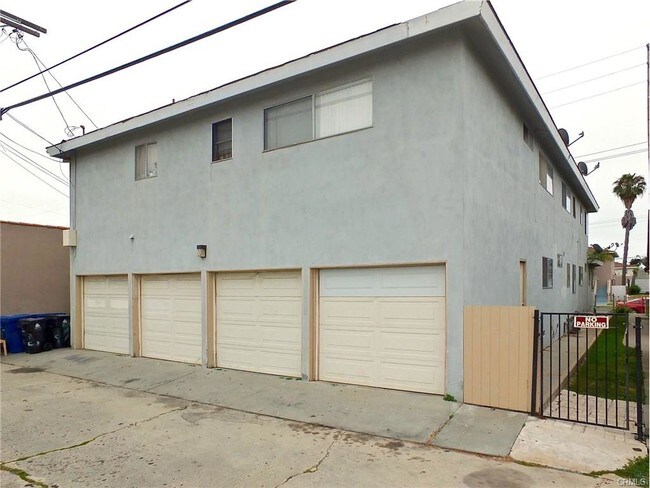 2111 S Grand Ave in San Pedro, CA - Building Photo - Building Photo
