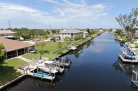 409 SW 47th Terrace in Cape Coral, FL - Foto de edificio - Building Photo