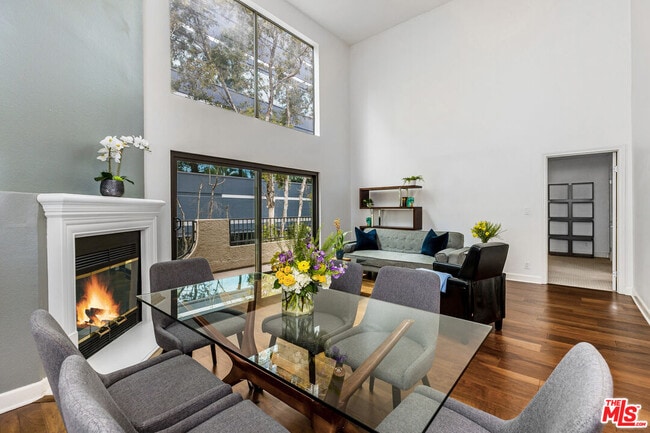 property at 1633 S Bentley Ave