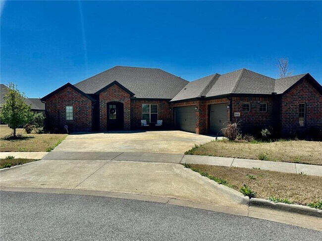property at 2905 SW Satinwood Cove