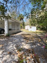 764 W Pennsylvania Ave in Lake Helen, FL - Foto de edificio - Building Photo
