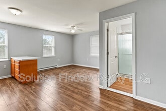 2956 Yorkway in Dundalk, MD - Foto de edificio - Building Photo