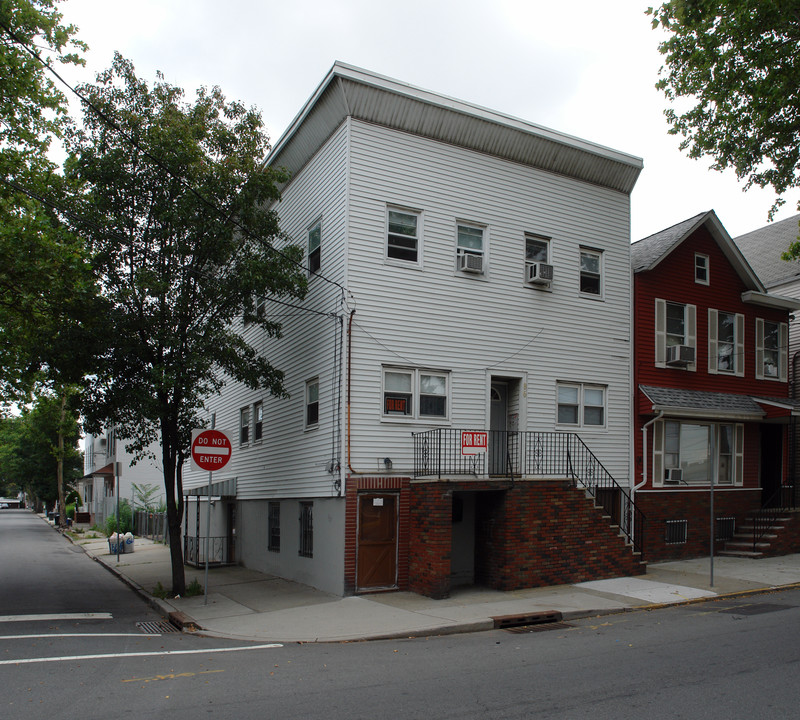 86 Elm Rd in Newark, NJ - Foto de edificio