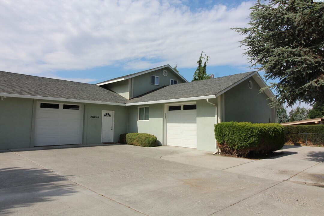 4620.5 W Riverhaven St in Pasco, WA - Building Photo