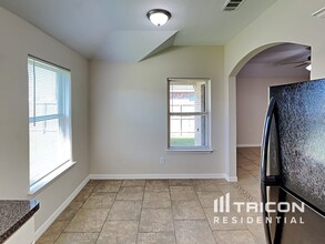 705 Barkridge Trail in Burleson, TX - Building Photo - Building Photo