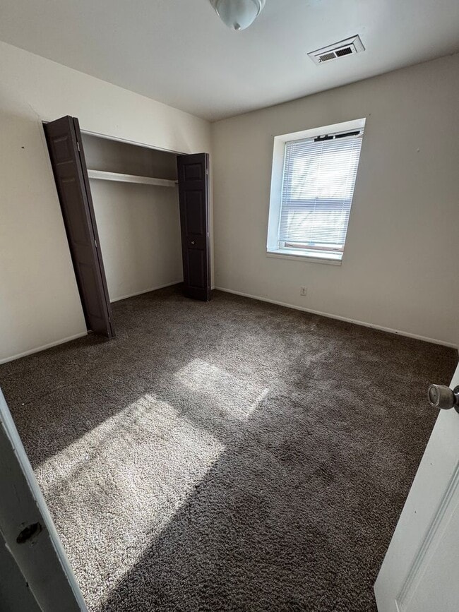 property at 601 W 8th St