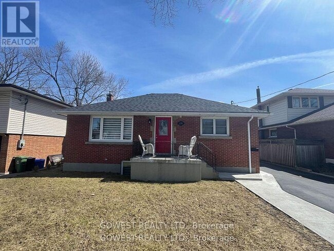 property at 135 W 27th St