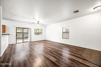 7026 Cesar St in Peoria, AZ - Building Photo - Building Photo