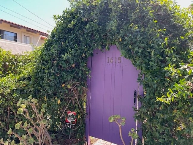 1615 Anacapa St in Santa Barbara, CA - Building Photo - Building Photo