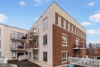 911 S Charles St in Baltimore, MD - Building Photo - Building Photo